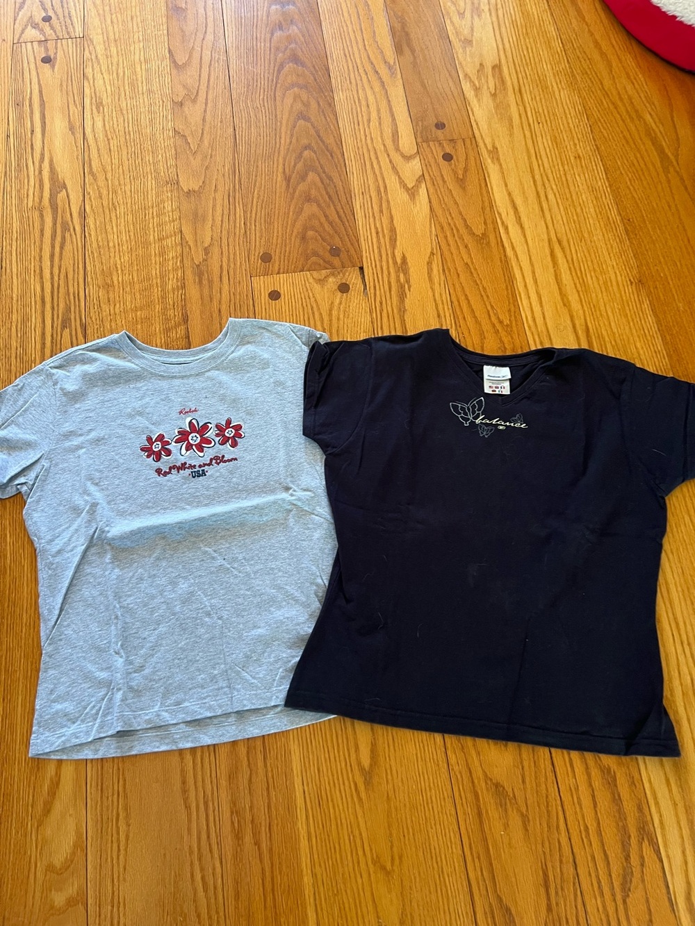 2 Reebok short sleeve T-shirts size large black and grey